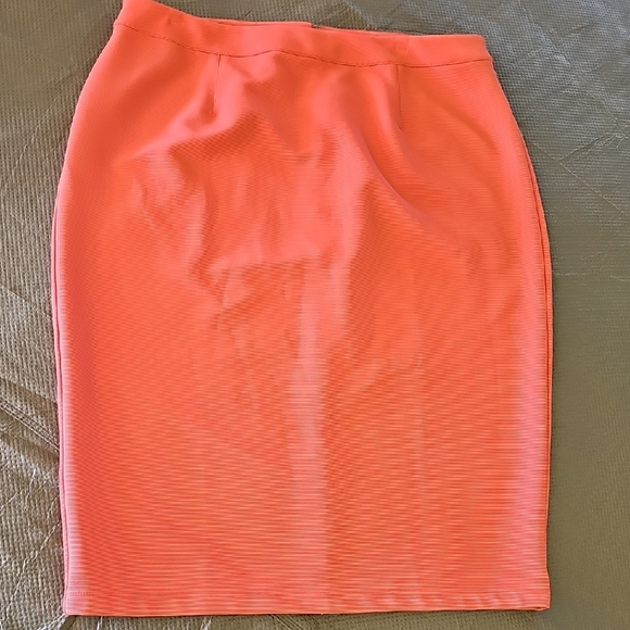 Cato Salmon Color Ribbed Pencil Skirt Knee-Length Size 16W - Picture 1 of 8